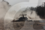 Taktische Pausen: Israelische Panzer an der grenze zum Gazastreifen
