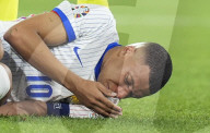 FUSSBALL - EURO 2024: Kylian Mbappe erleidet Nasenbeinbruch