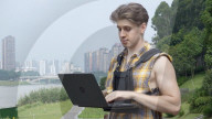 Wearable desk 
