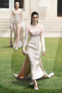 MODE - Paris Haute Couture Herbst/Winter 2024: Georges Hobeika