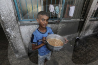 Displaced Gazans shelter in schools
