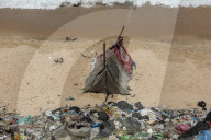 Health crisis in Gaza caused by uncollected garbage