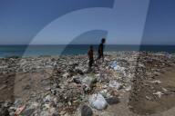 Health crisis in Gaza caused by uncollected garbage