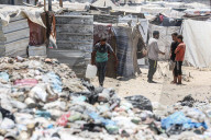 Health crisis in Gaza caused by uncollected garbage
