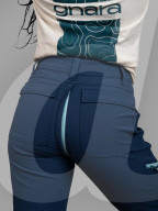 Uniqie zipper allows women to pee free