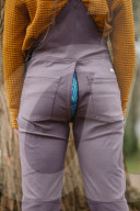 Uniqie zipper allows women to pee free