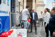 Roma, Sindaco Roberto Gualtieri in Piazza del campidoglio per la campagna AVIS Preparati per una colazione diversa
