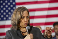 Kamala Harris campaigns in NH