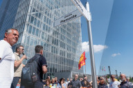 Assemblea con presidio dei lavoratori di Lear davanti Grattacielo della Regione Piemonte a Torino