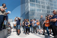 Assemblea con presidio dei lavoratori di Lear davanti Grattacielo della Regione Piemonte a Torino