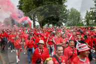 FUSSBALL - EURO 2024: Fanmärsche vor dem Spiel England - Schweiz in Düsseldorf