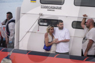 Sbarco di 107 immigrati tra cui 10 minori al porto di Crotone