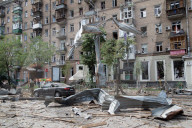 Russia bombing civilians in Kyiv