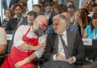 Presentazione di Un Sogno che viaggia su quattro ruote , Piano di espansione ed inclusione sociale per Pizzaut con Pwc