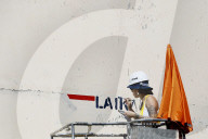 Roma, murales di Laika  che ritrae Michela Murgia sulla facciata del V Municipio