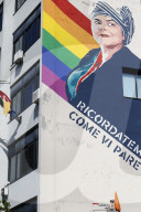 Roma, murales di Laika  che ritrae Michela Murgia sulla facciata del V Municipio
