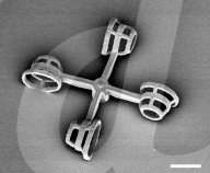 Microscopic algae-powered micro machines