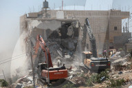 Israel demolishes Palestinian building near Hebron