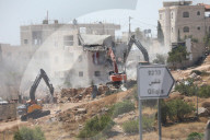 Israel demolishes Palestinian building near Hebron