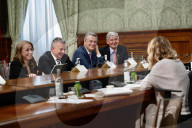 Il Presidente del Consiglio, Giorgia Meloni, incontra una delegazione della Tavola Rotonda Europea