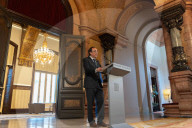 The president of the catalan parliament receives Marta Rovira