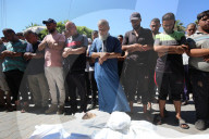 Gaza journalist mourns death of his sister and her daughter