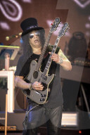 GUNS N ROSES