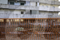 Scampia, Napoli - Crollo di una passerella pedonale almeno 2 morti e 13 feriti