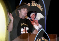 Lancement de  L'EAU BENITE ; biere produite par UNIBROUE - 11 Juillet 1996
