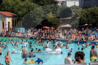Milano - Milanesi alla Piscina Romano