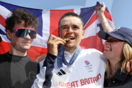 Tom Pidcock wins gold