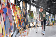 Art class for UNBROKEN Center patients in Lviv