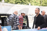 Paris 2024 - Ryan Gosling, Eva Mendes And Daughters Arrive At Bercy Arena