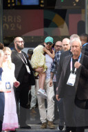 Paris 2024 - Ryan Gosling And Daughter Leaving Bercy Arena