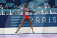 Simone Biles wins silver in floor exercise