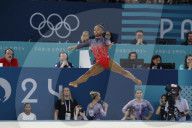 Simone Biles wins silver in floor exercise
