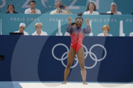 Simone Biles wins silver in floor exercise