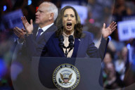 Kamala Harris introduces Tim Walz