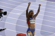 Gabby Thomas wins gold in women's 200m at Olympics