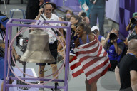 Gabby Thomas wins gold in women's 200m at Olympics