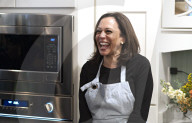Kamala Harris cooks Thanksgiving dinner for the cameras