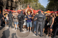 Barcelona_ Tension around the Parliament due to the presence of Spanishist groups.