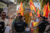 Barcelona_ Tension around the Parliament due to the presence of Spanishist groups.