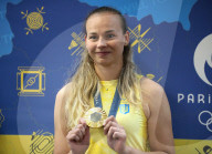 Ukrainian fencer Yuliia Bakastova brings home Olympic gold medal 
