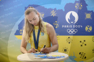 Ukrainian fencer Yuliia Bakastova brings home Olympic gold medal 