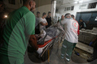 Injured Gazans arrive hospital after Israeli attack