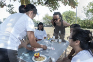 Parco Lambro. Milanesi festeggiano il ferragosto grigliando al parco