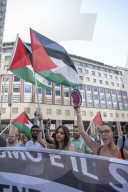 Milano P.za San Babila. Quarantaquattresimo presidio Pro-Palestina contro il genocidio.