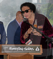Rock legend Gene Simmons promotes his 'Moneybag Soda'