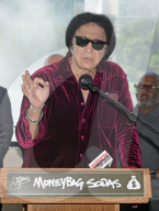 Rock legend Gene Simmons promotes his 'Moneybag Soda'